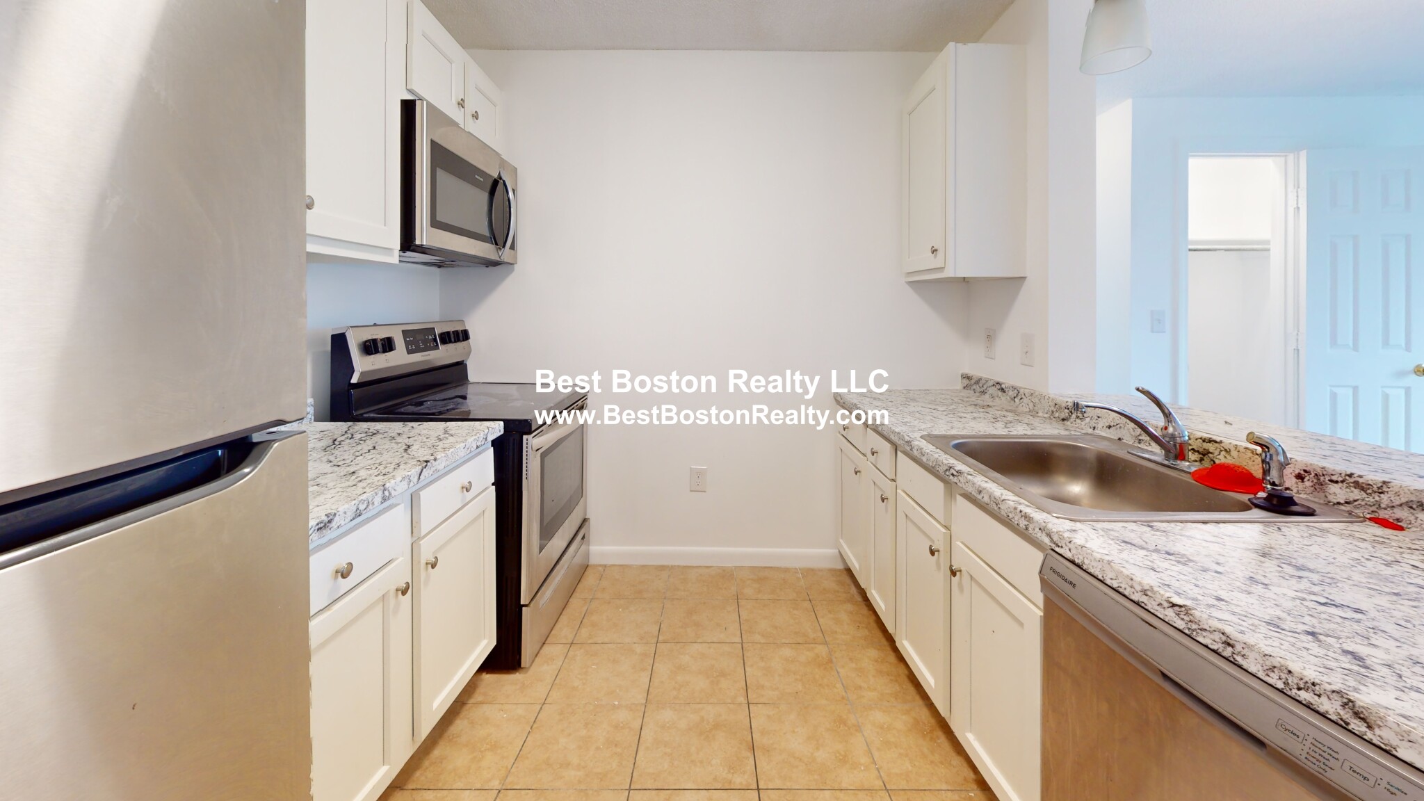 1123 Revere Beach Pwky, Revere, MA - 2,195 USD/ month