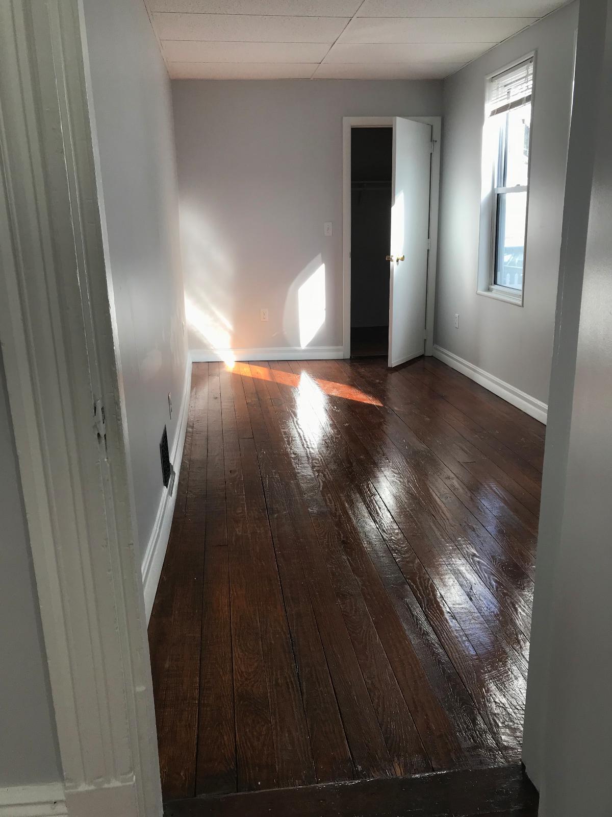 3 bed, 1 bath apartment for rent at 963 Winthrop Ave, Revere — photo 3 of 6