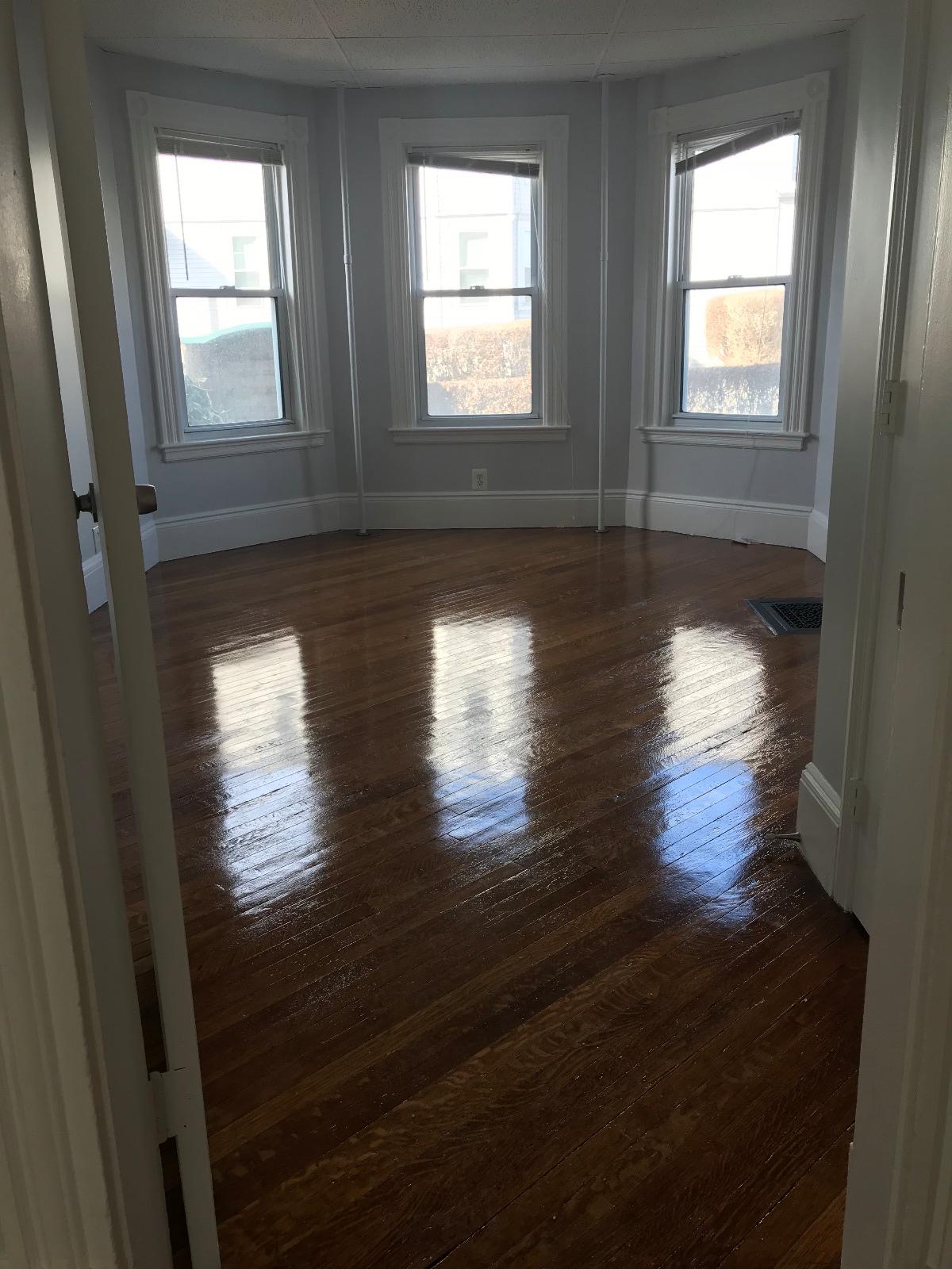 3 bed, 1 bath apartment for rent at 963 Winthrop Ave, Revere — photo 5 of 6