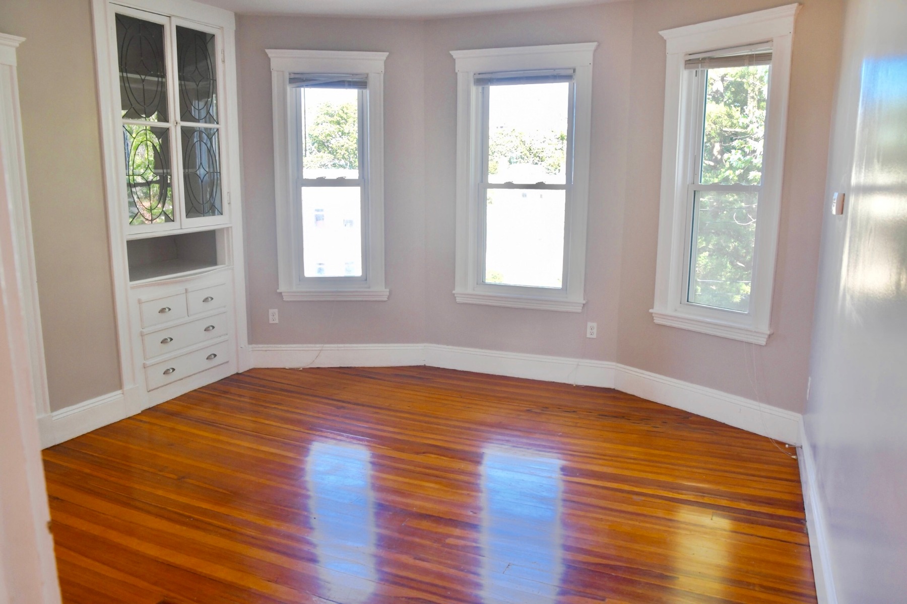 86 Elmira St, Oak Square