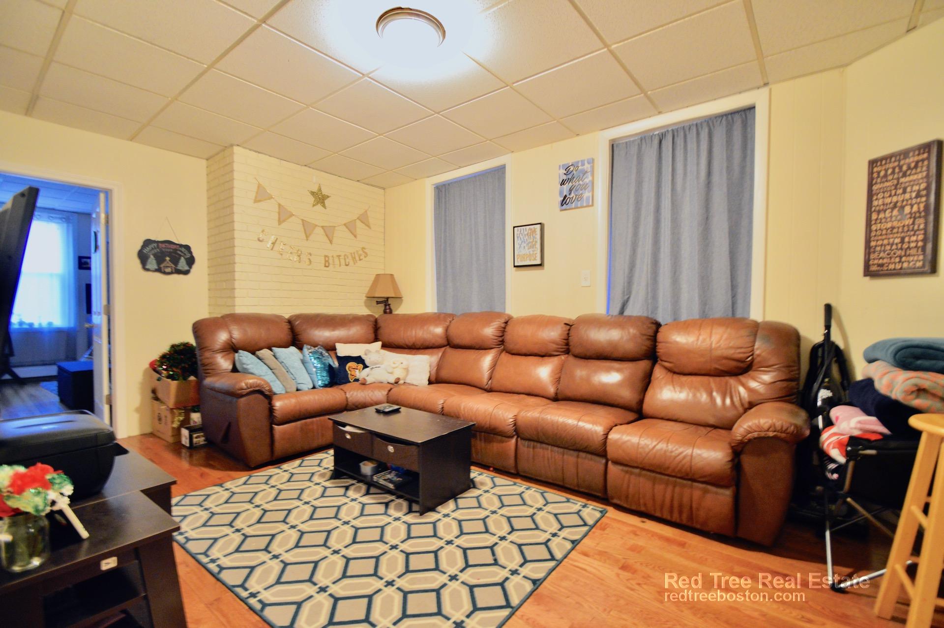 3 bed, 1 bath apartment for rent at 121 Cottage St Unit 1, East Boston