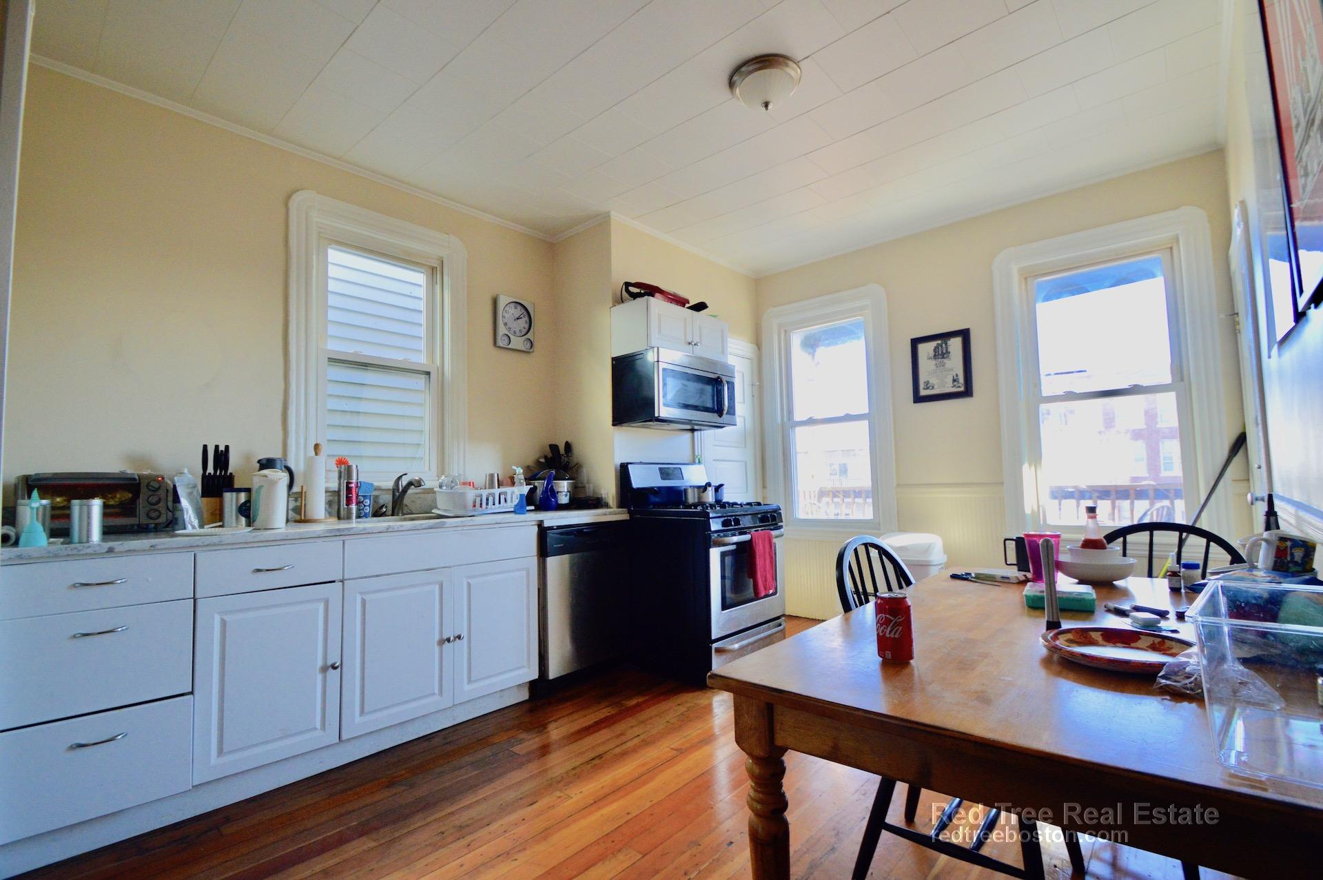 4 bed, 1 bath apartment for rent at 261 Havre Unit 3, East Boston — photo 2 of 3