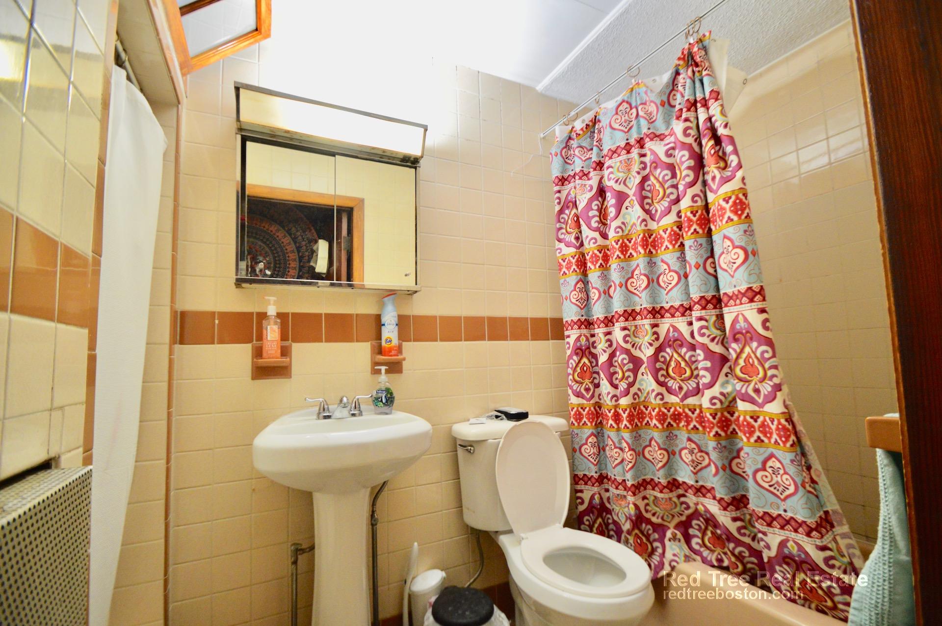 Photos of apartment on Cottage St.,Boston MA 02128