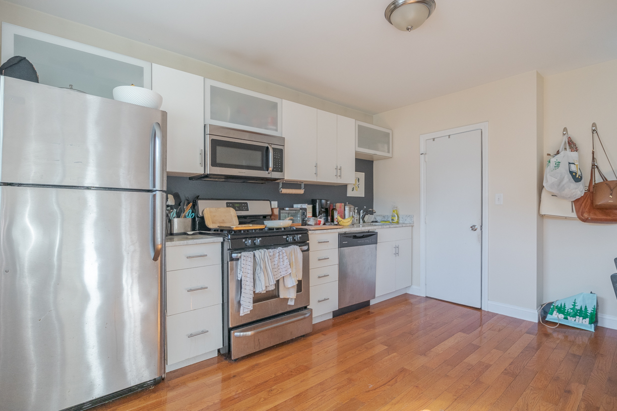 2 bed, 1 bath apartment for rent at 377 Maverick St Unit 2, East Boston — photo 5 of 13