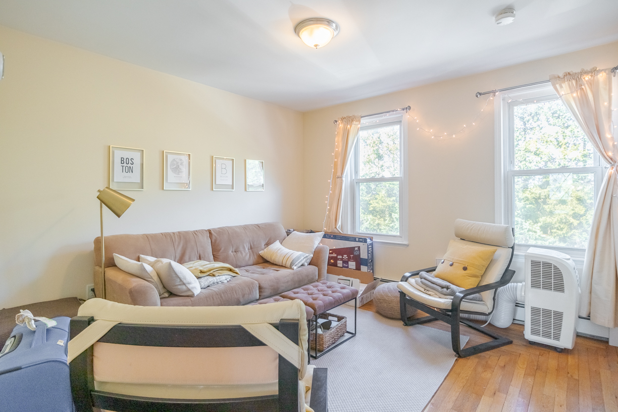 2 bed, 1 bath apartment for rent at 377 Maverick St Unit 2, East Boston — photo 2 of 13