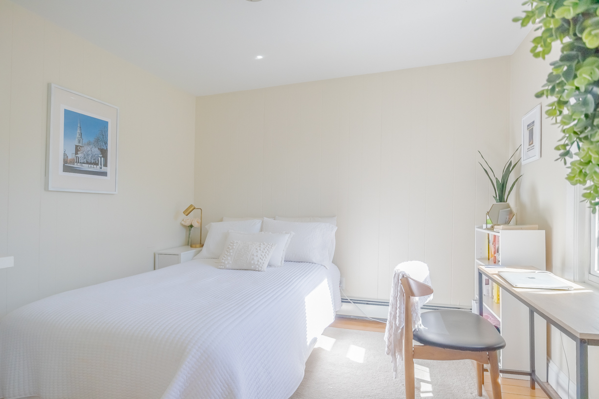 2 bed, 1 bath apartment for rent at 377 Maverick St Unit 2, East Boston