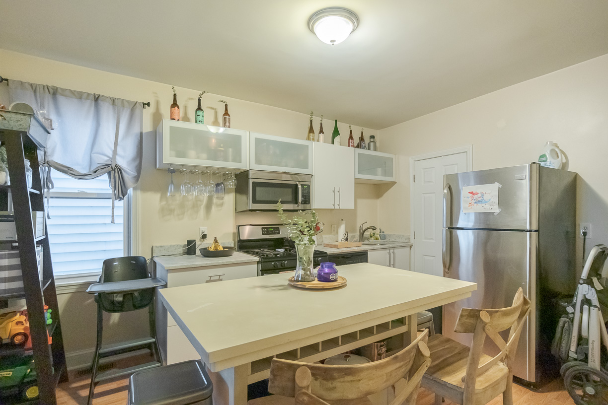 3 bed, 1 bath apartment for rent at 103 Orleans St Unit 3, East Boston