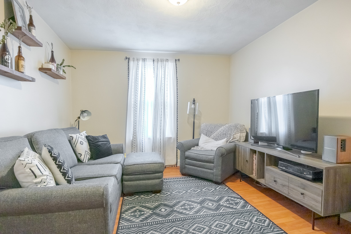 3 bed, 1 bath apartment for rent at 103 Orleans St Unit 3, East Boston — photo 2 of 6