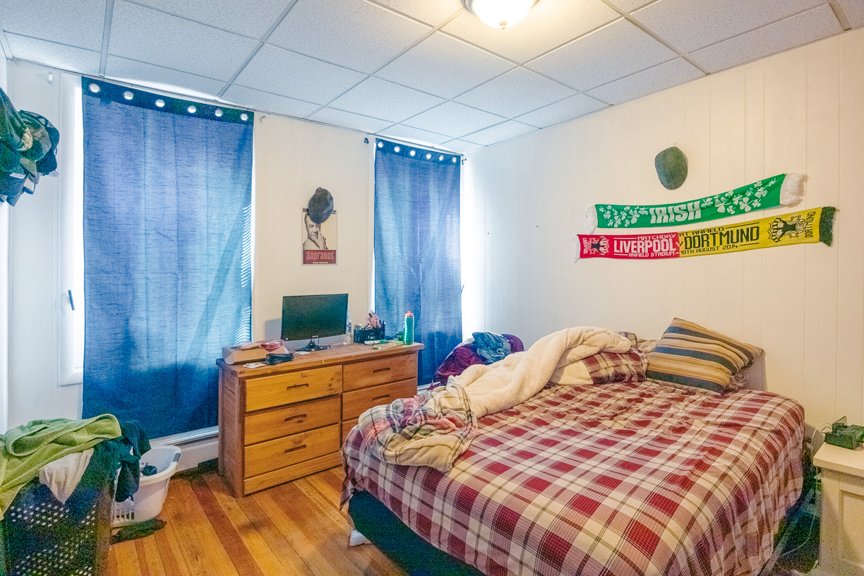 3 bed, 1 bath apartment for rent at 121 Cottage St Unit 1, East Boston — photo 10 of 16