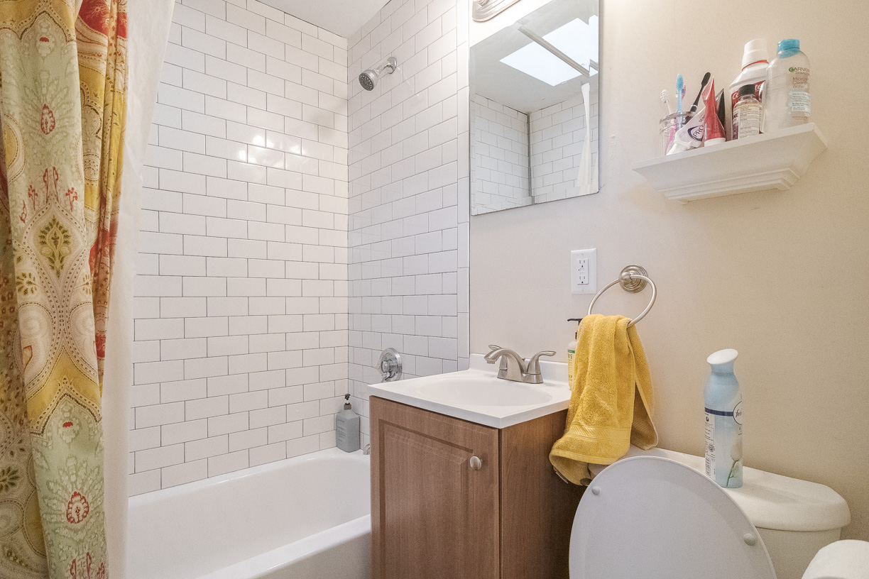 3 bed, 1 bath apartment for rent at 15 Havre St Unit 3, East Boston — photo 5 of 7
