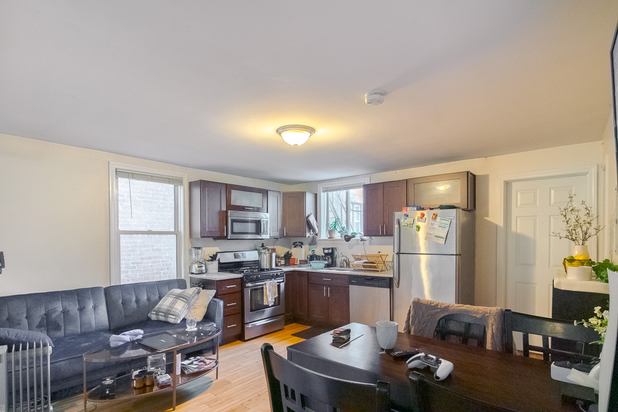 3 bed, 2 bath apartment for rent at 15 Havre St Unit 1, East Boston