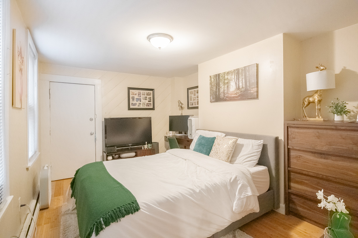 3 bed, 2 bath apartment for rent at 15 Havre St Unit 1, East Boston — photo 3 of 7