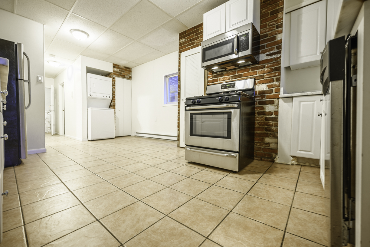 4 bed, 1 bath apartment for rent at 135 Orleans St Unit 2, East Boston — photo 3 of 11