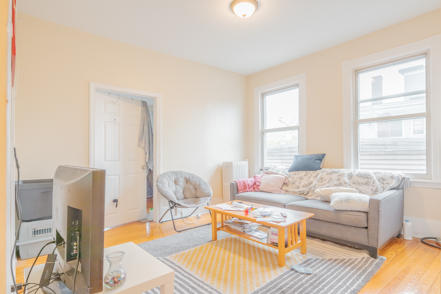 4 bed, 1 bath apartment for rent at 72 Prescott St Unit 3, East Boston — photo 4 of 9