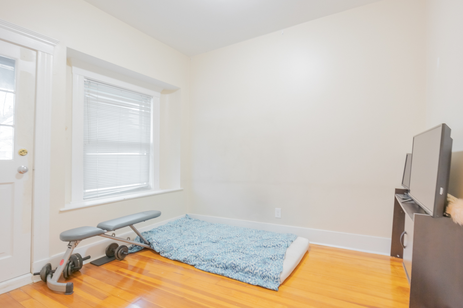 4 bed, 1 bath apartment for rent at 746 Bennington St Unit 2, East Boston — photo 5 of 5