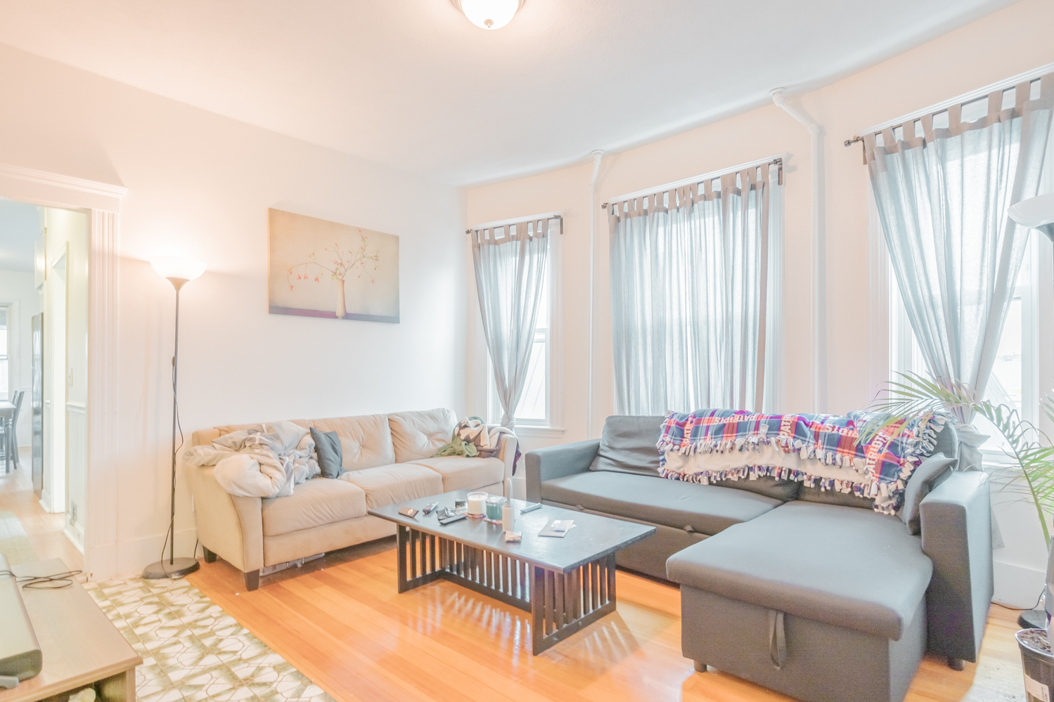4 bed, 1 bath apartment for rent at 746 Bennington St Unit 2, East Boston — photo 3 of 5