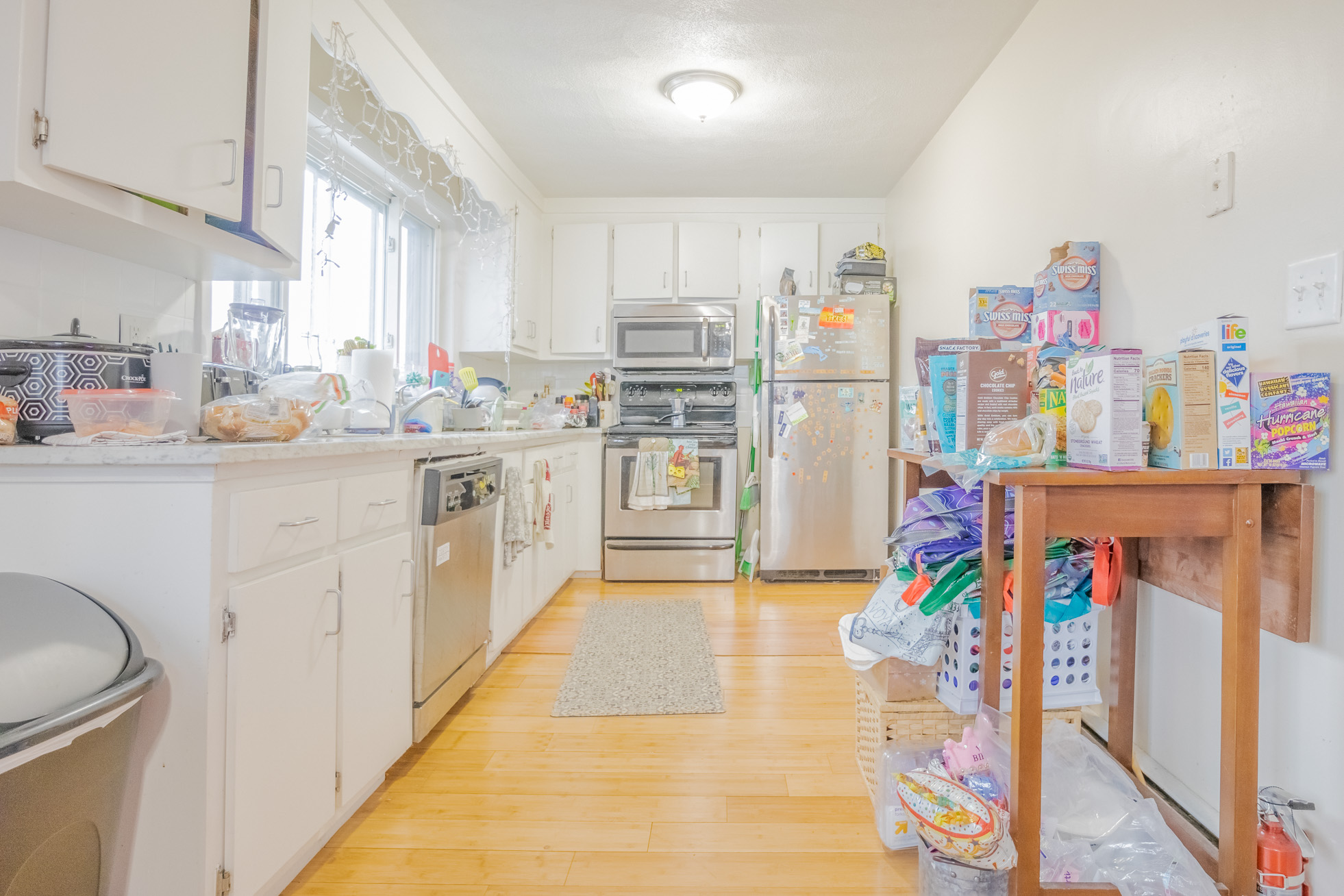 3 bed, 1 bath apartment for rent at 10 12 Breed St Unit 6, East Boston — photo 2 of 8