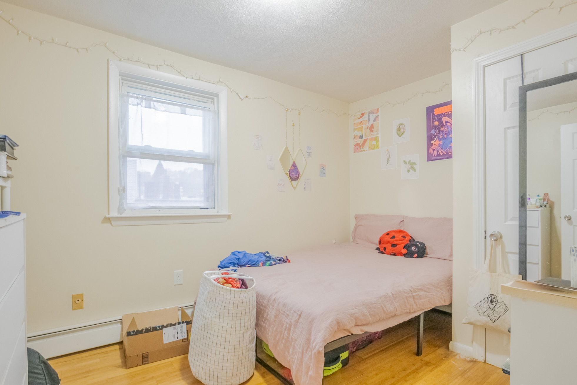 3 bed, 1 bath apartment for rent at 10 12 Breed St Unit 6, East Boston — photo 5 of 8