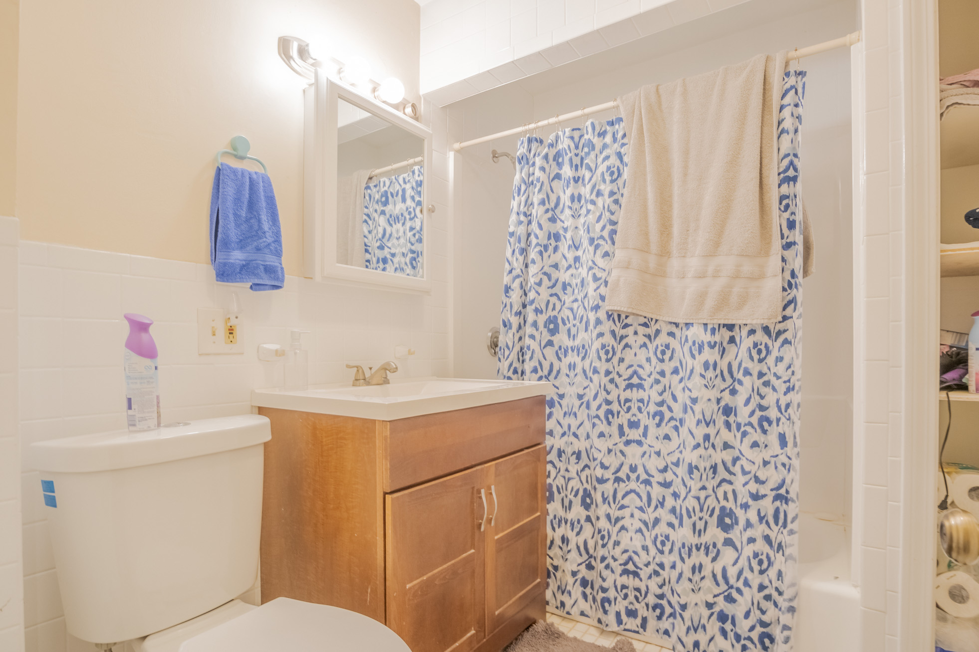 4 bed, 1 bath apartment for rent at 166 Leyden St Unit 3, East Boston — photo 7 of 8
