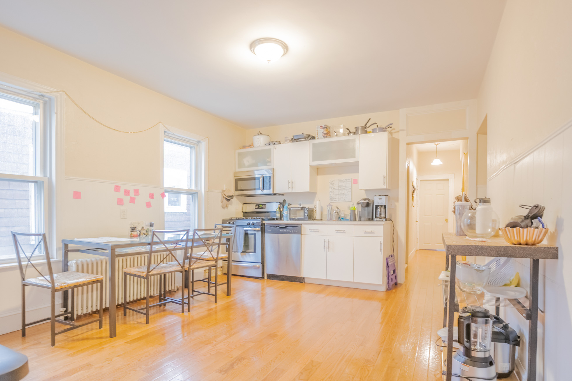 4 bed, 1 bath apartment for rent at 166 Leyden St Unit 3, East Boston