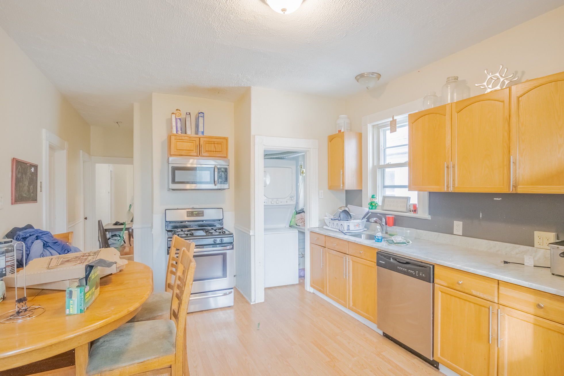 7 bed, 2 bath apartment for rent at 1117 Saratoga St Unit 2, East Boston — photo 11 of 16