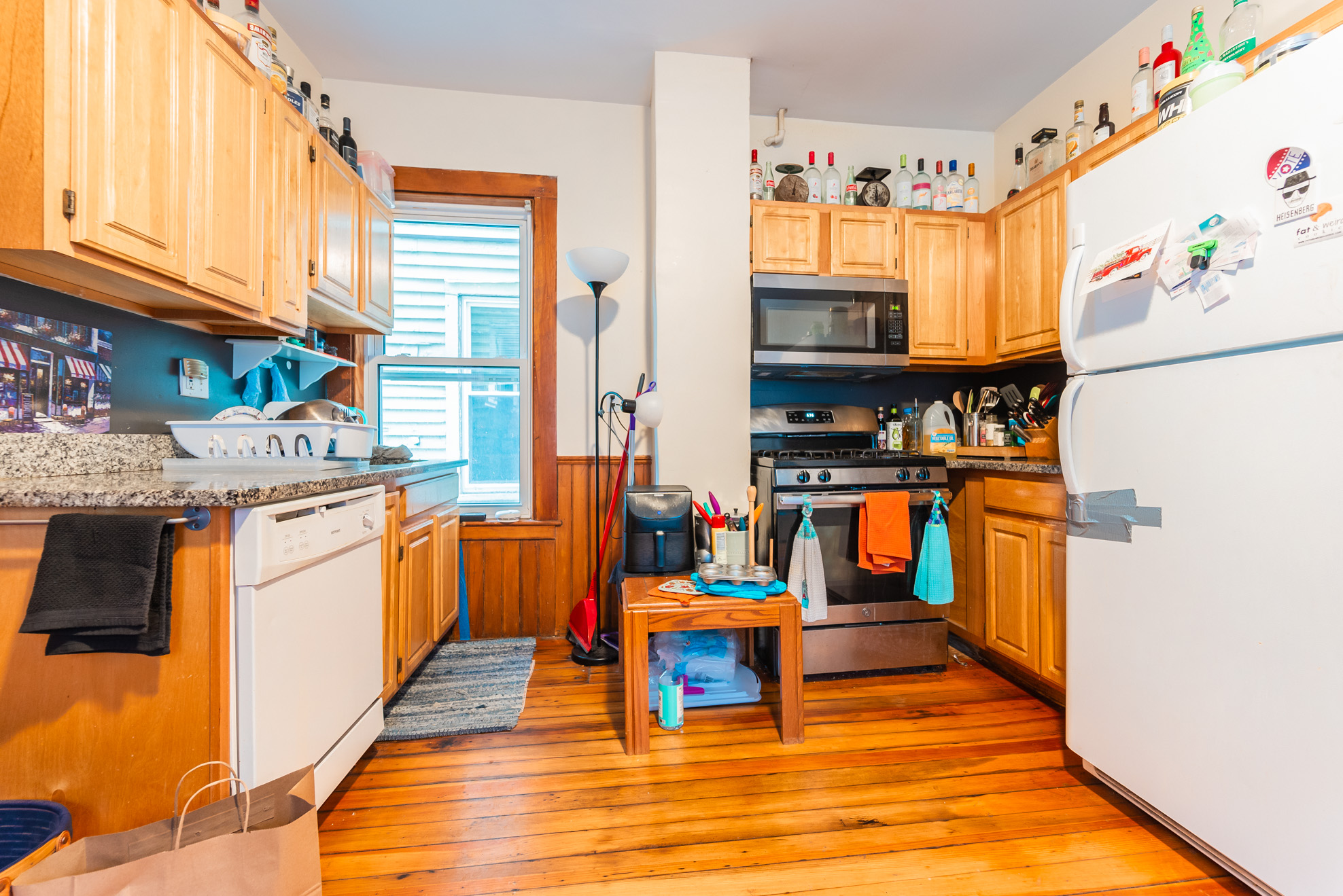 4 bed, 1 bath apartment for rent at 42 Delle Ave Unit 2, Mission Hill — photo 3 of 8