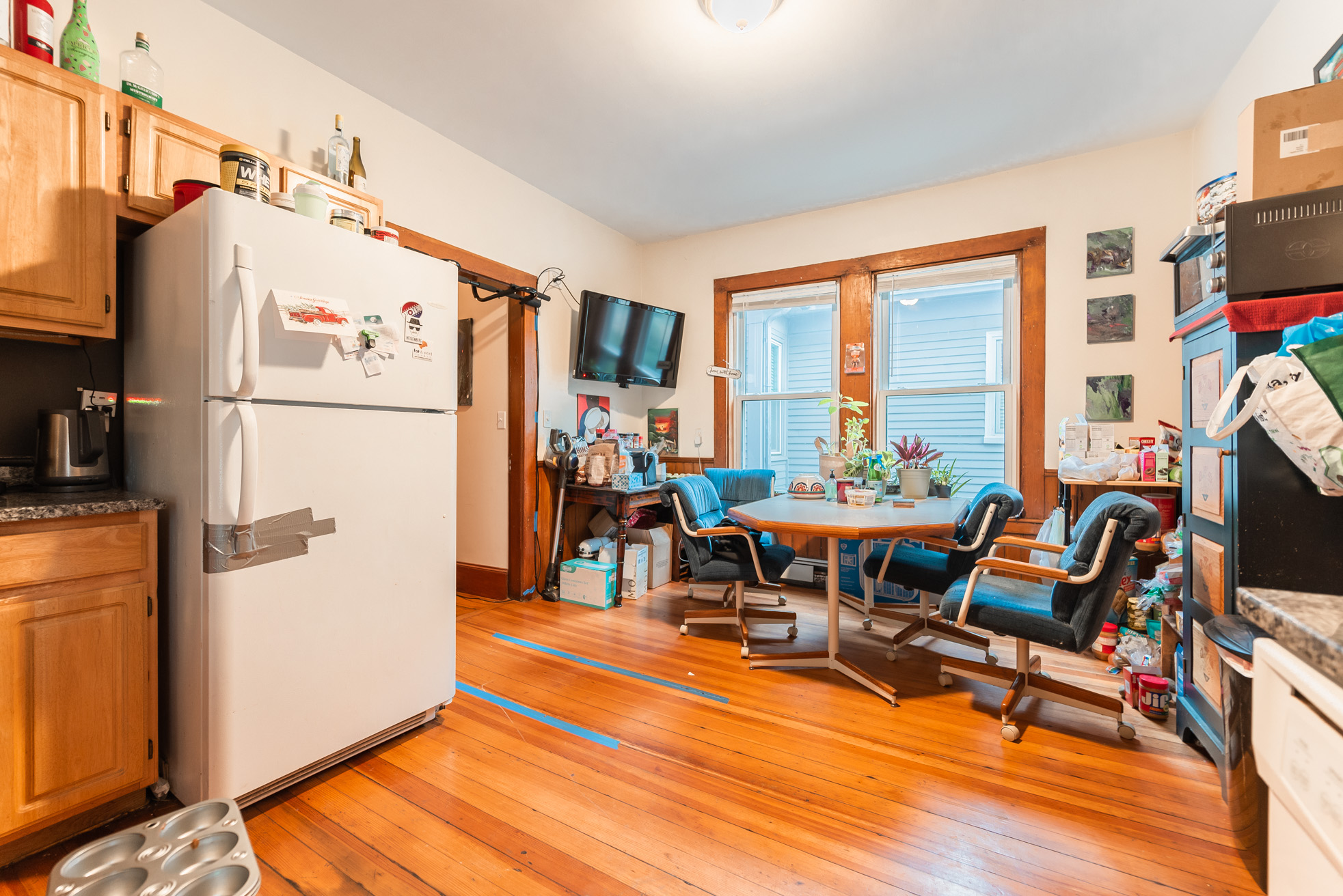 4 bed, 1 bath apartment for rent at 42 Delle Ave Unit 2, Mission Hill — photo 2 of 8