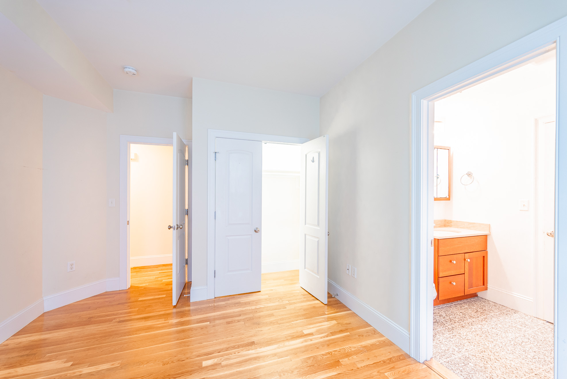Photos of apartment on Worthington St.,Boston MA 02120