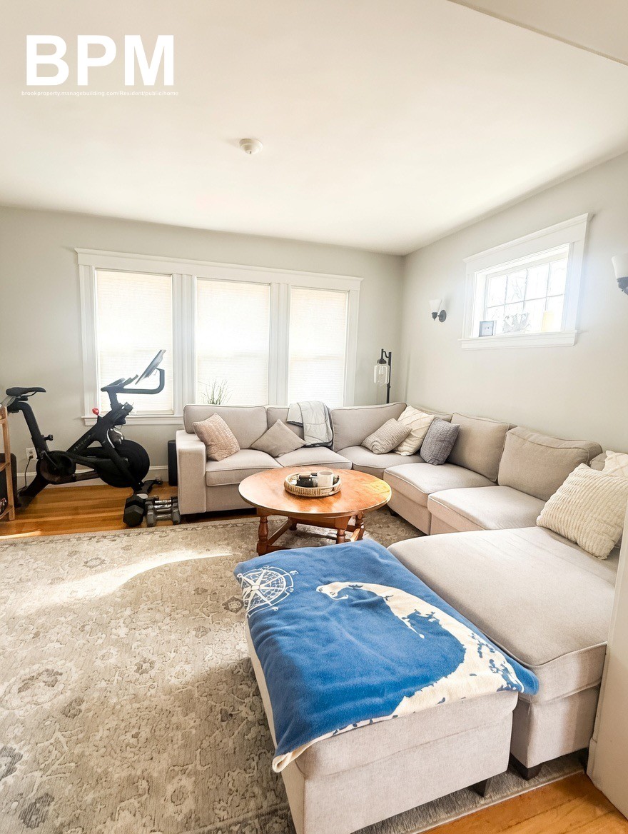 Photos of apartment on Adams St.,Boston MA 02124