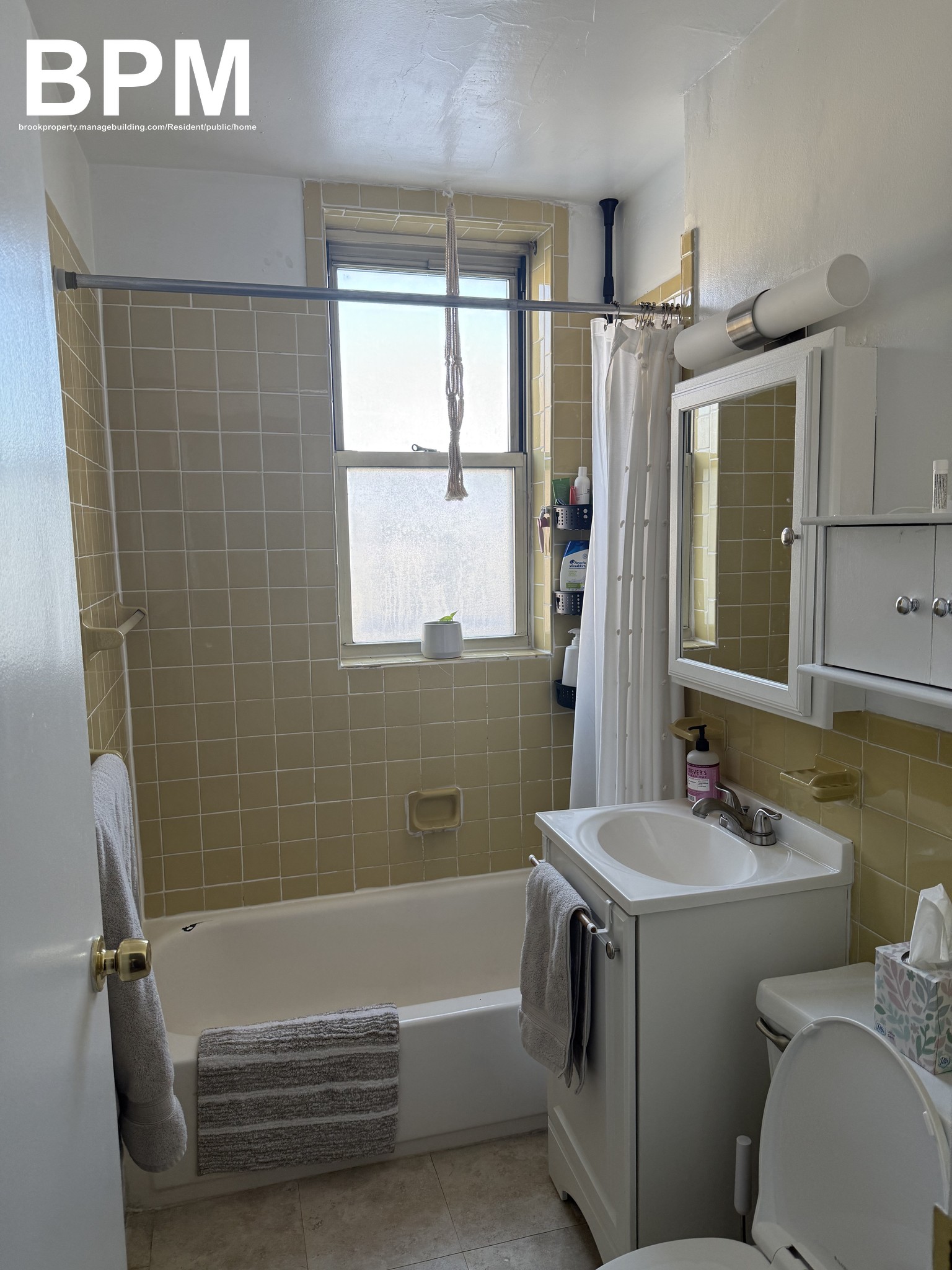 Photos of apartment on Colborne Rd.,Boston MA 02135