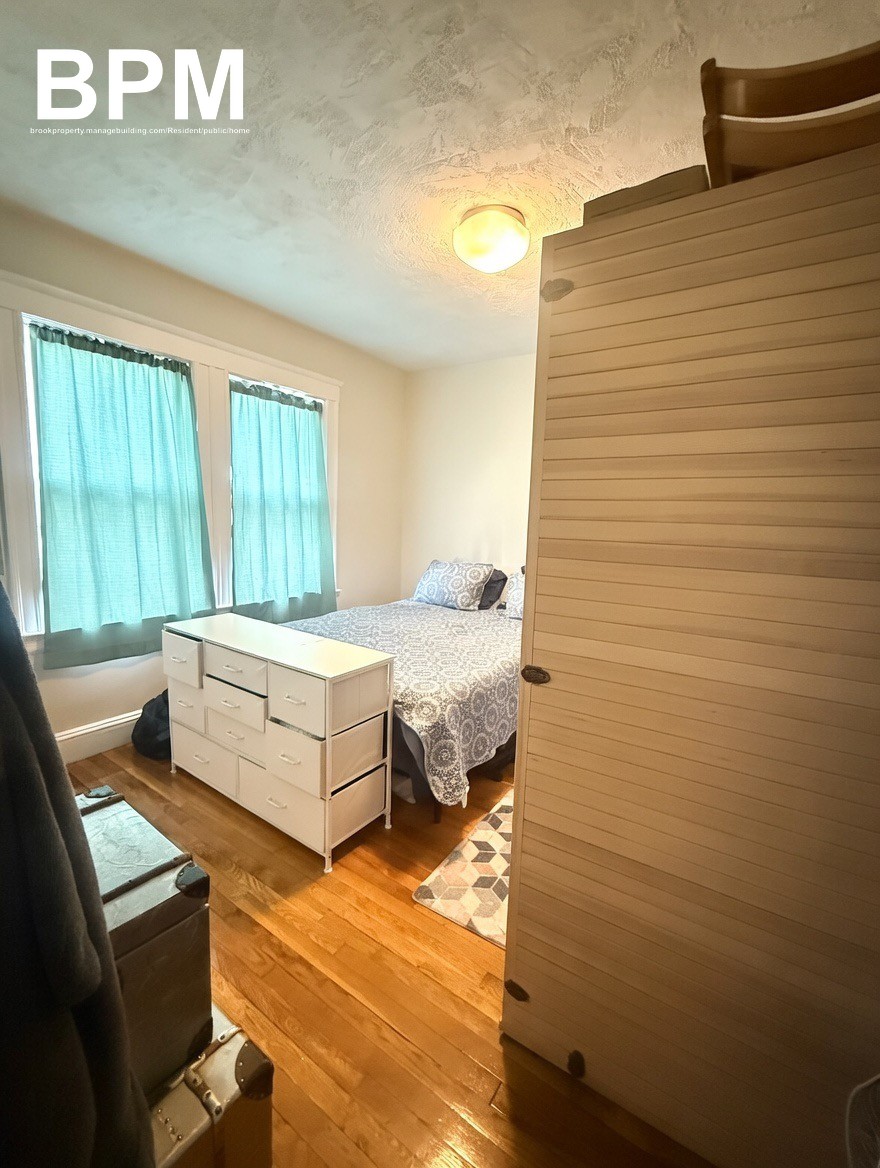 Photos of apartment on Adams St.,Boston MA 02124