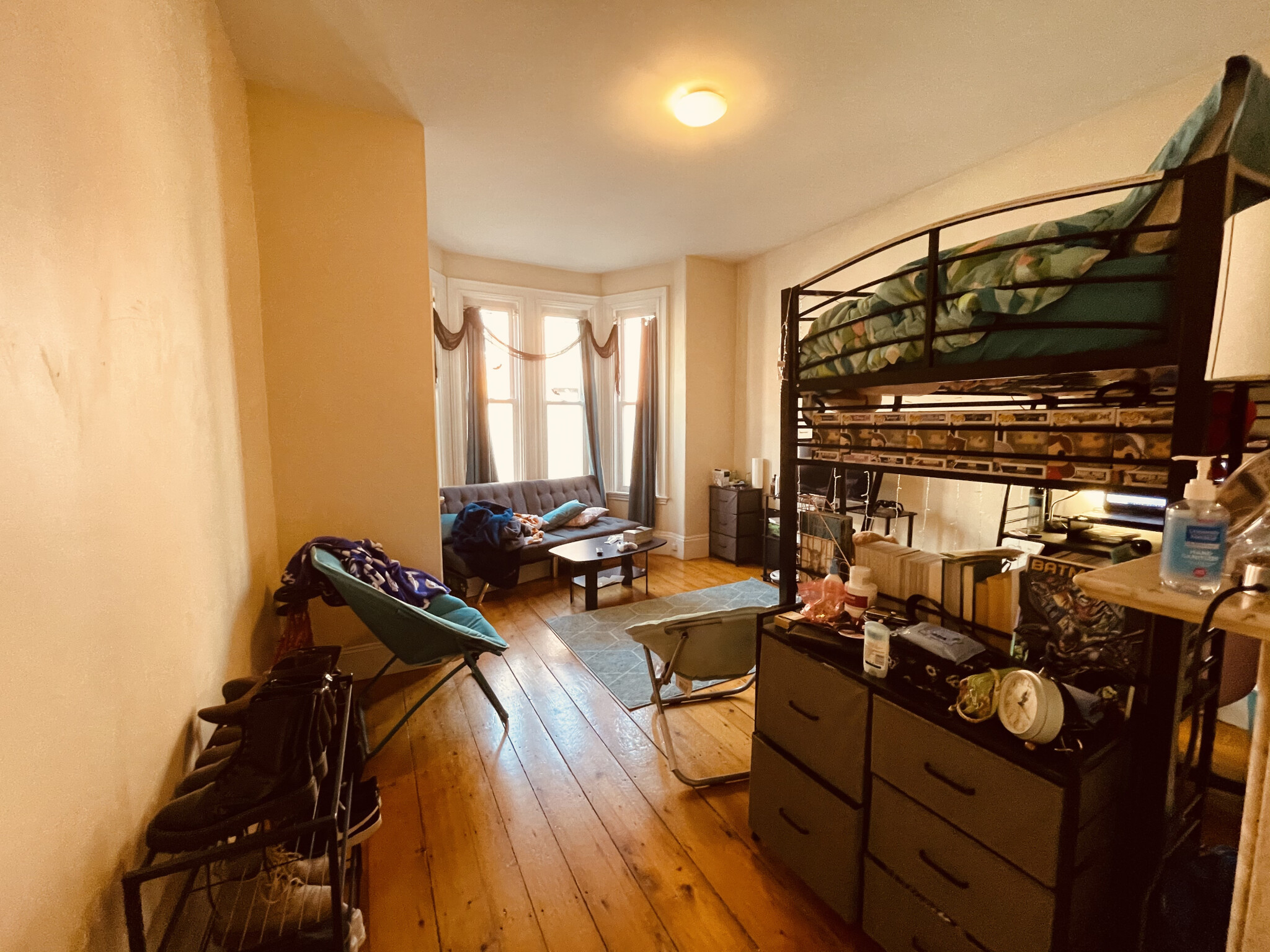 3 bed, 1 bath apartment for rent at 42 Delle Ave Unit 1, Mission Hill