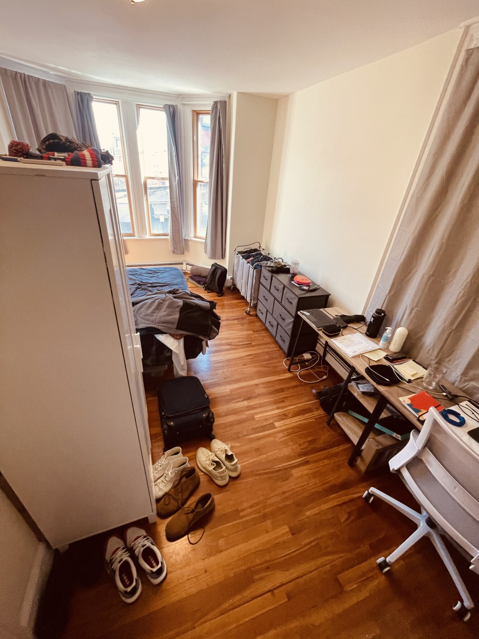 3 bed, 1 bath apartment for rent at 220 Saratoga St Unit 2, East Boston — photo 2 of 6