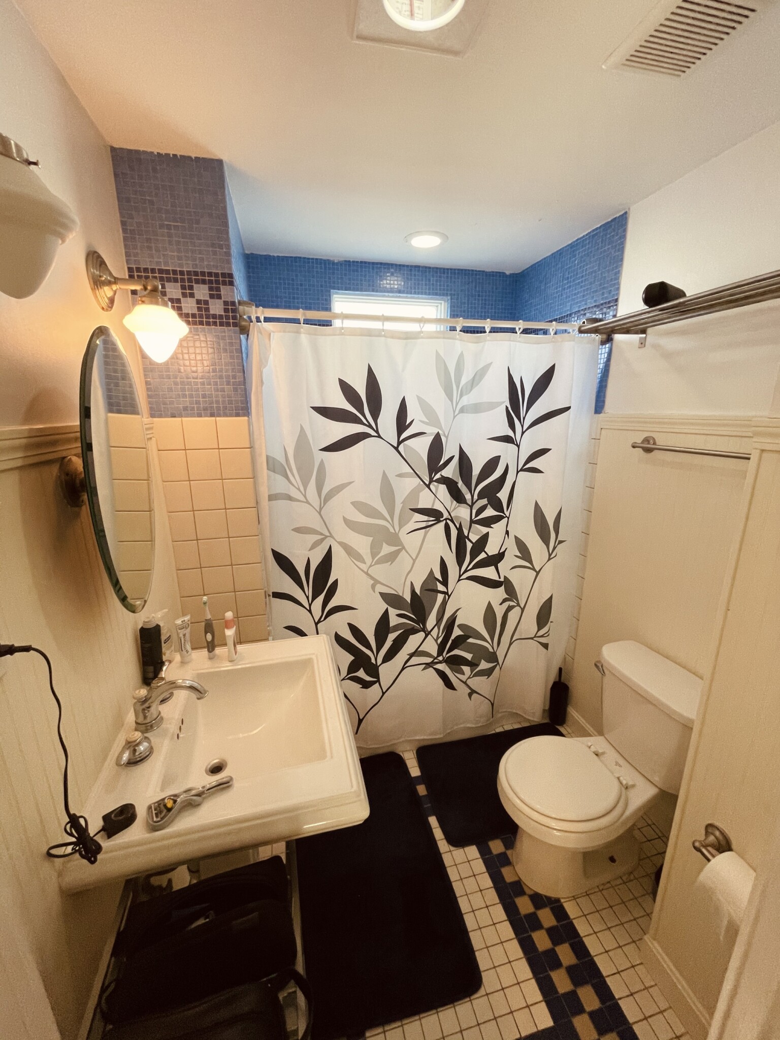 3 bed, 1 bath apartment for rent at 220 Saratoga St Unit 2, East Boston — photo 6 of 6