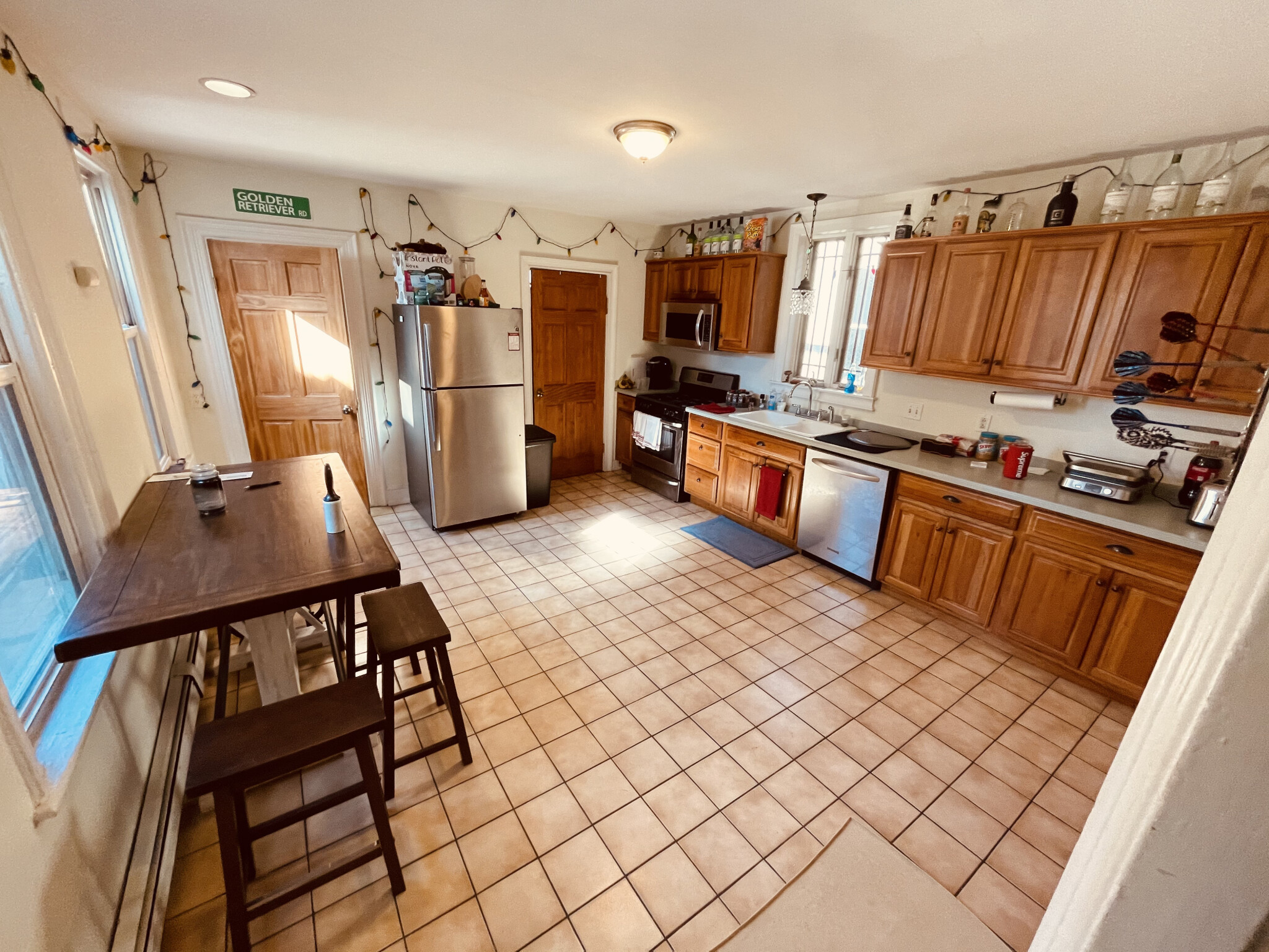 3 bed, 1 bath apartment for rent at 220 Saratoga St Unit 2, East Boston — photo 4 of 6