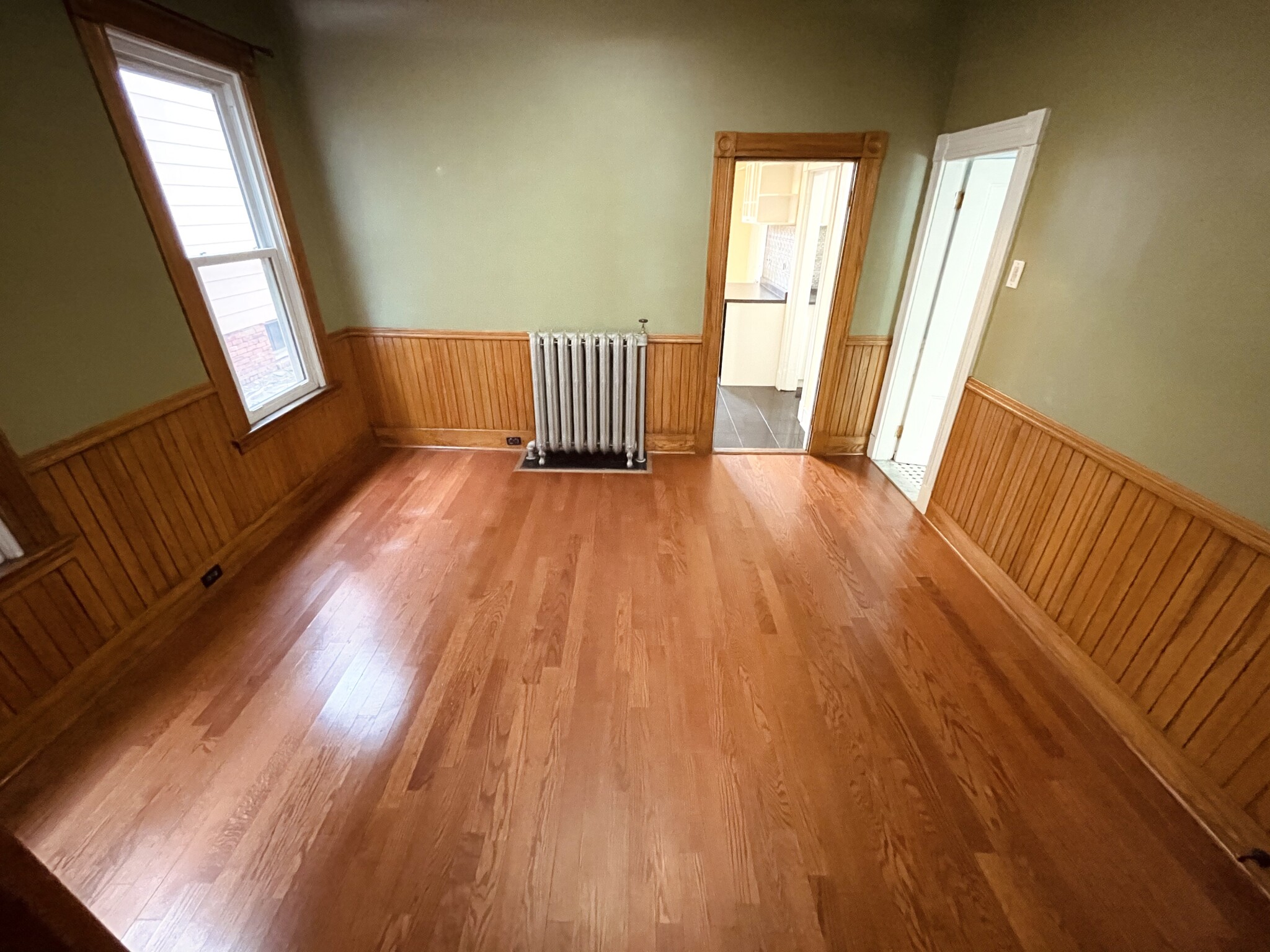 438 Meridian St, East Boston