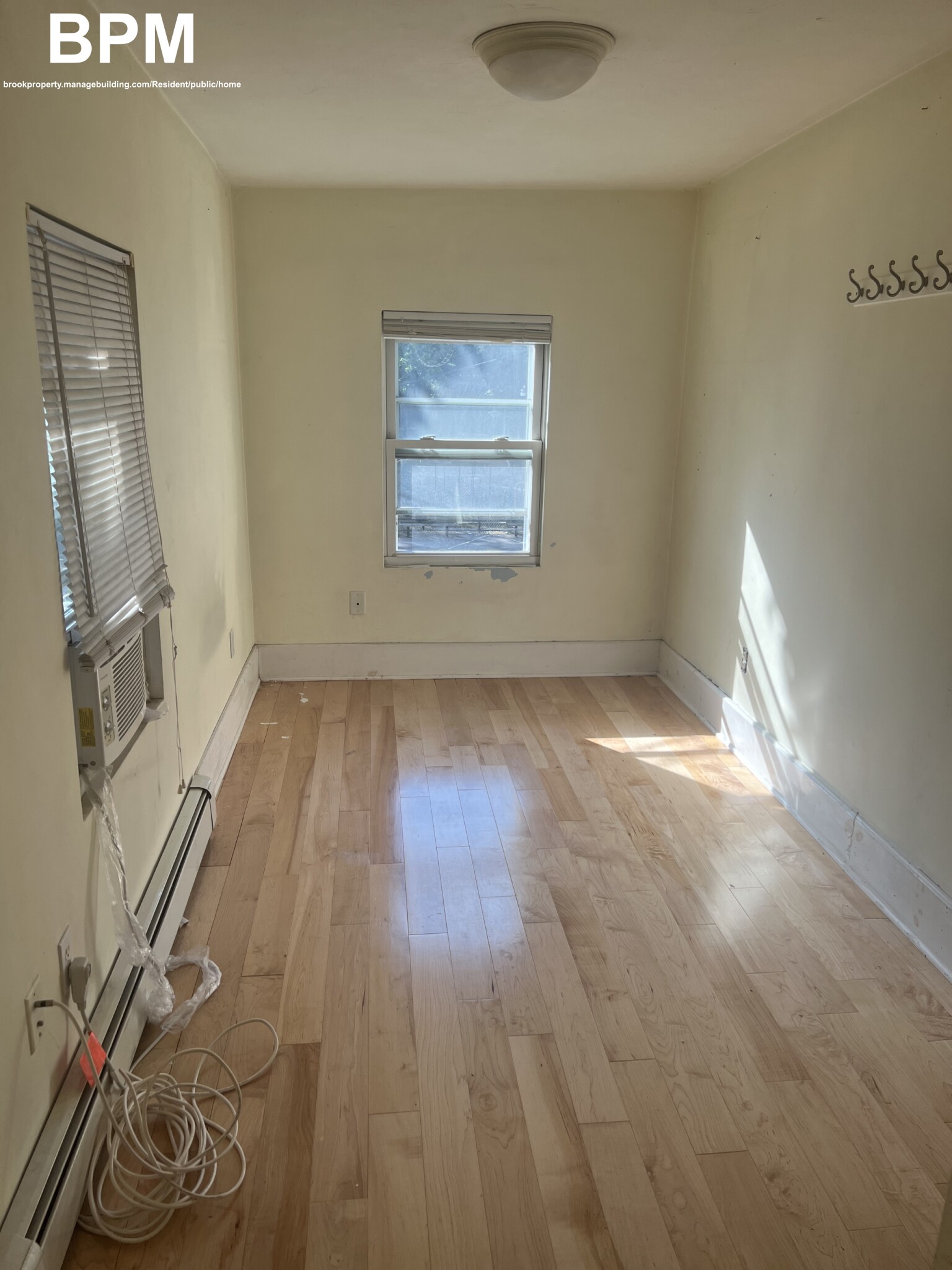 289 D St, South Boston