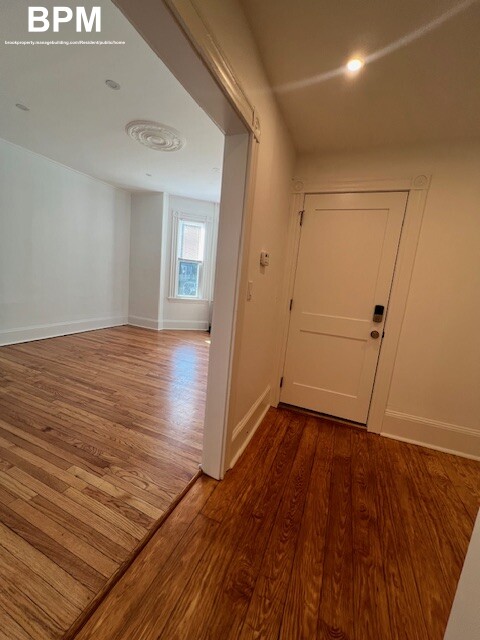 51 Custer St, Jamaica Plain