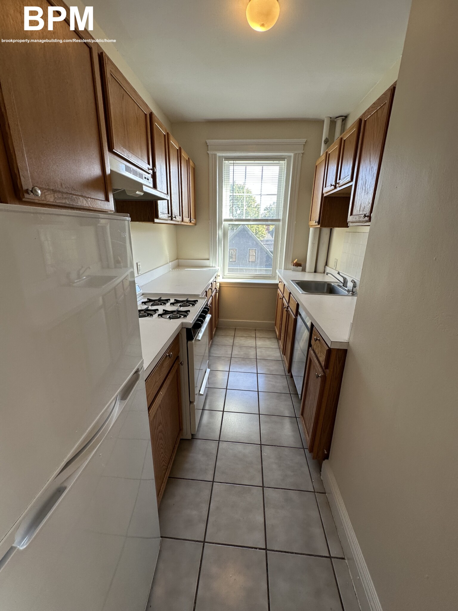 Photos of apartment on Wendell St.,Cambridge MA 02138