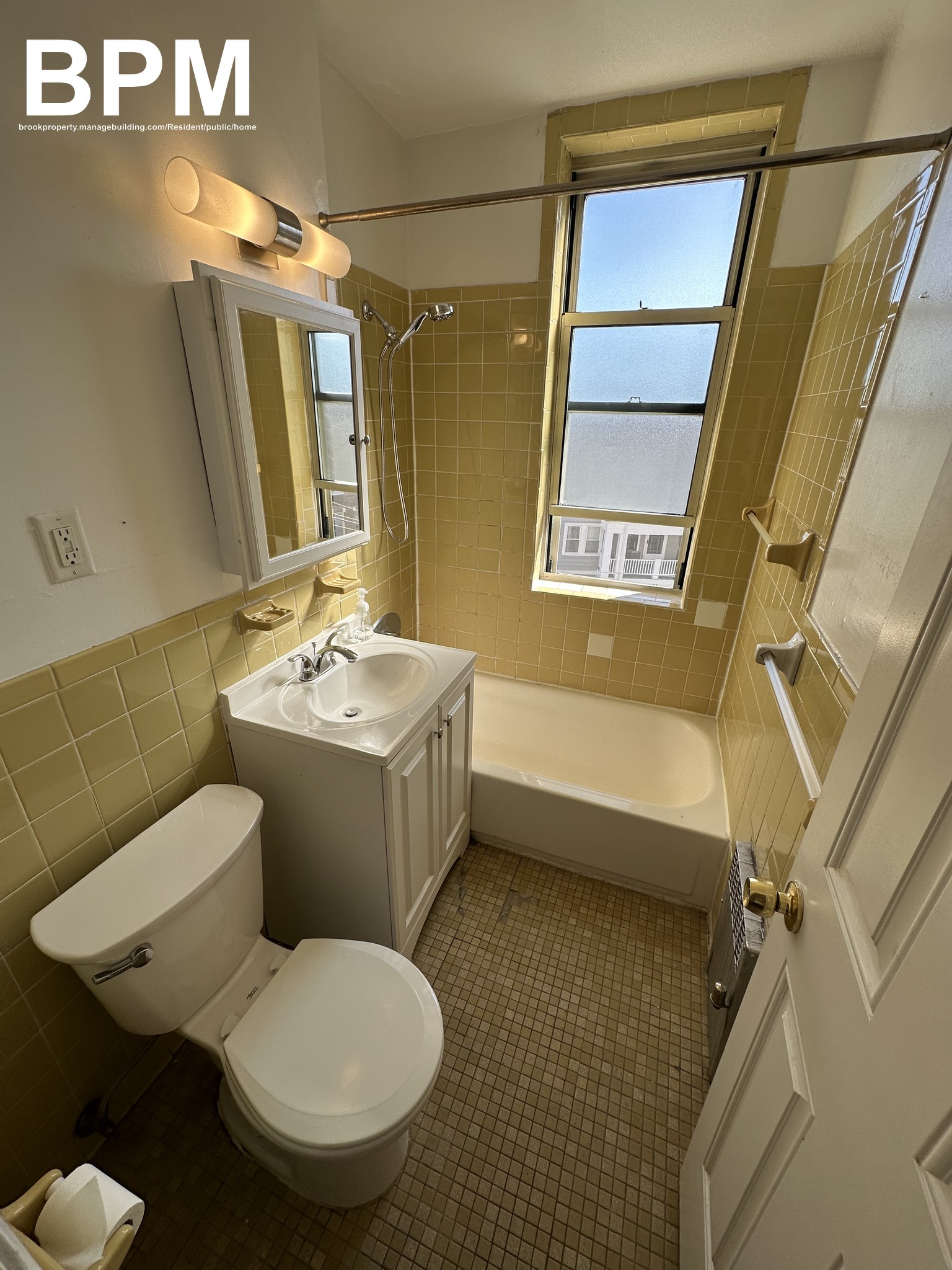 Photos of apartment on Newton,Boston MA 02135