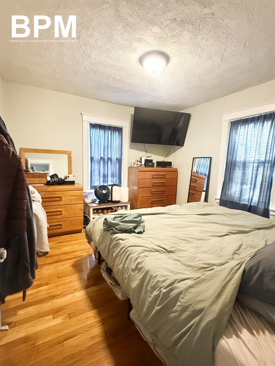 Photos of apartment on Adams St.,Boston MA 02124