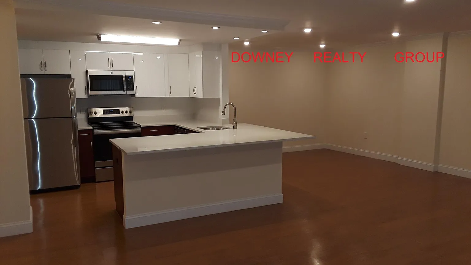 14 Temple St, Framingham