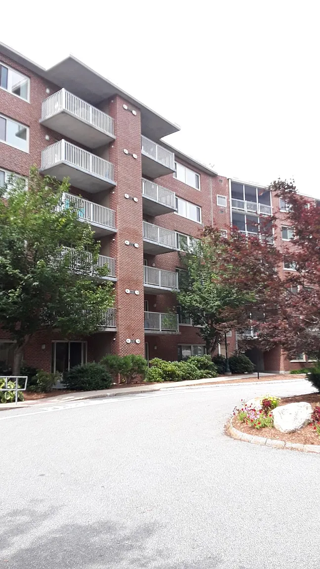 14 Temple St, Framingham