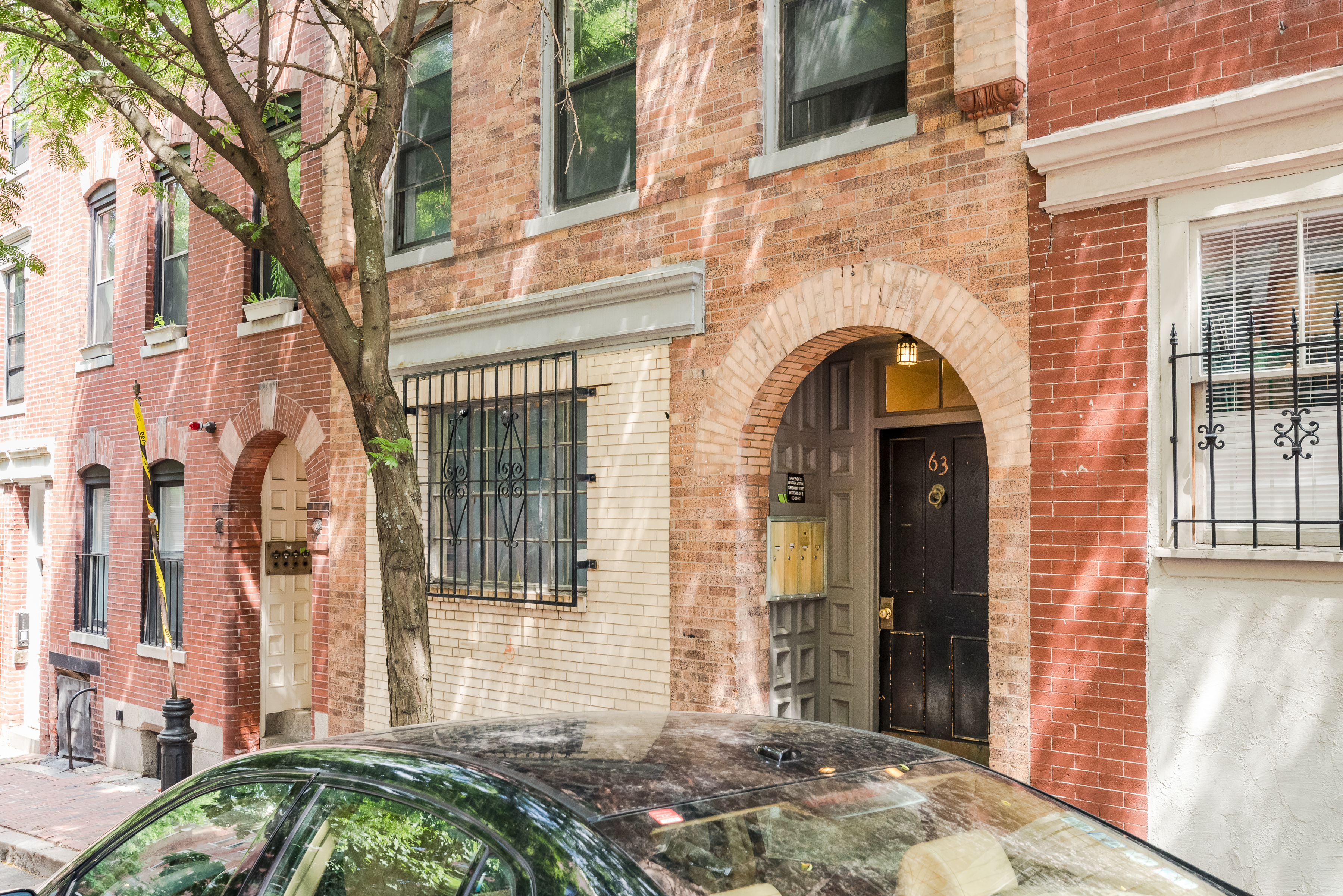2 bed, 1 bath apartment for rent at 63 Phillips Unit 2, Beacon Hill — photo 6 of 17