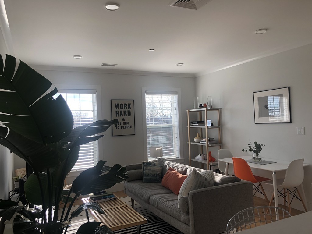 30 Polk, Charlestown