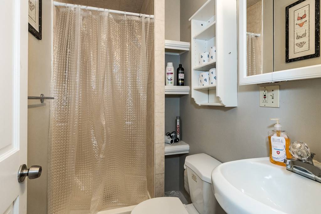 2 bed, 1 bath apartment for rent at 41 Grove St Unit 4, Beacon Hill — photo 6 of 10