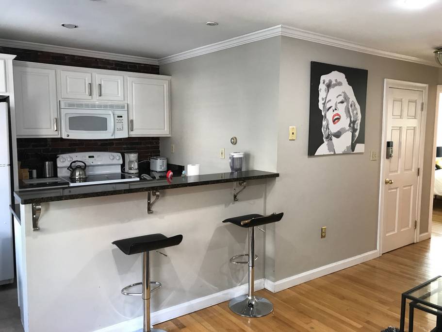 2 bed, 1 bath apartment for rent at 41 Grove St Unit 4, Beacon Hill — photo 5 of 10