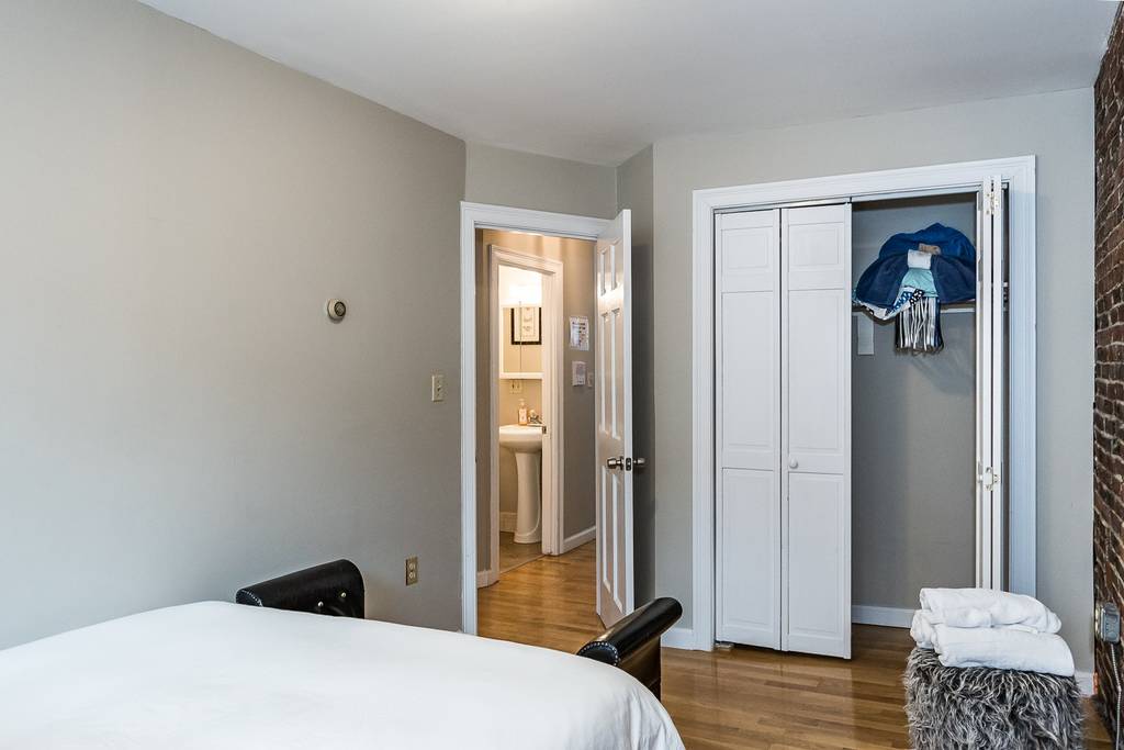 2 bed, 1 bath apartment for rent at 41 Grove St Unit 4, Beacon Hill — photo 8 of 10