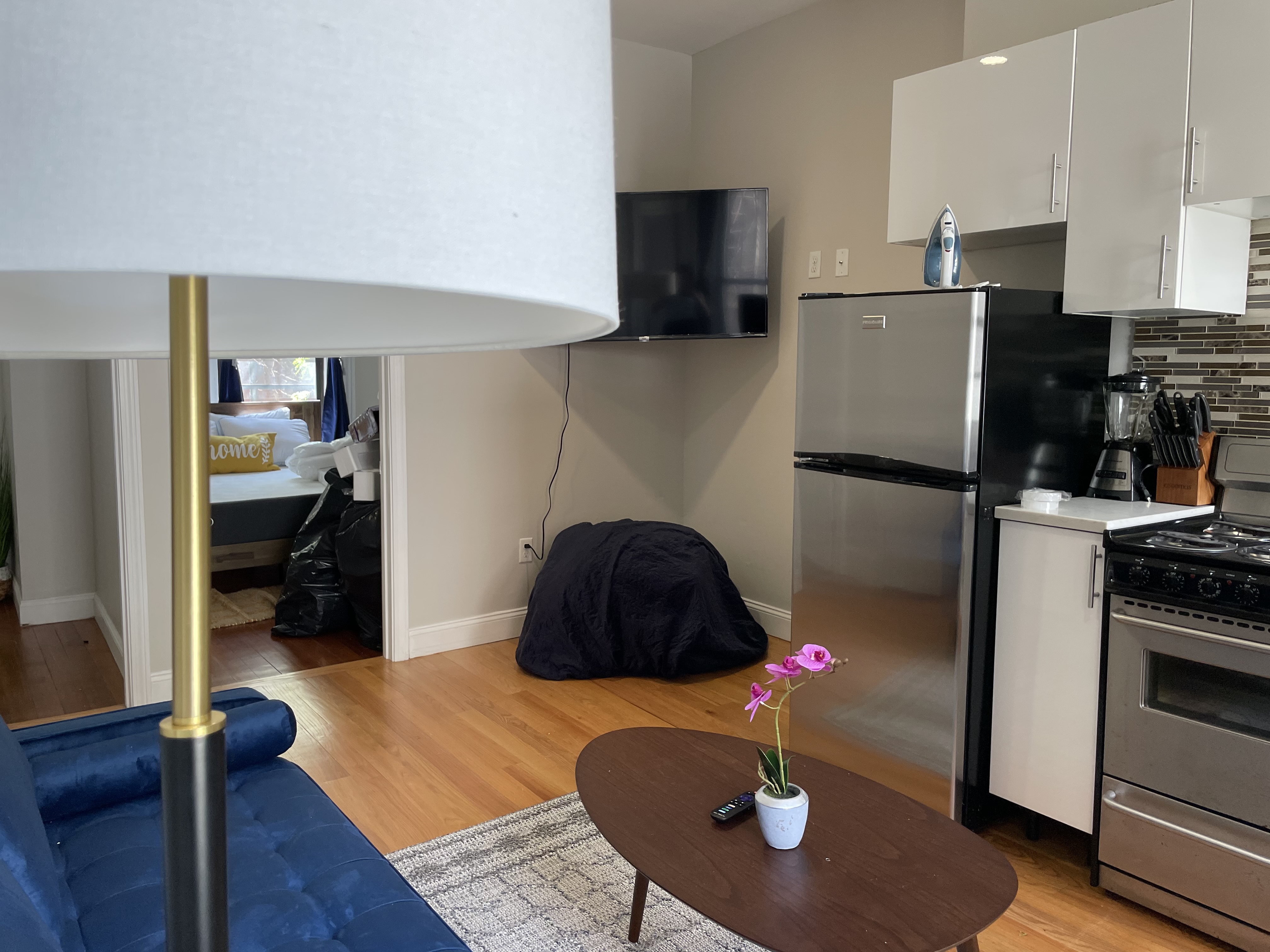 2 bed, 1 bath apartment for rent at 63 Phillips Unit 2, Beacon Hill — photo 15 of 17