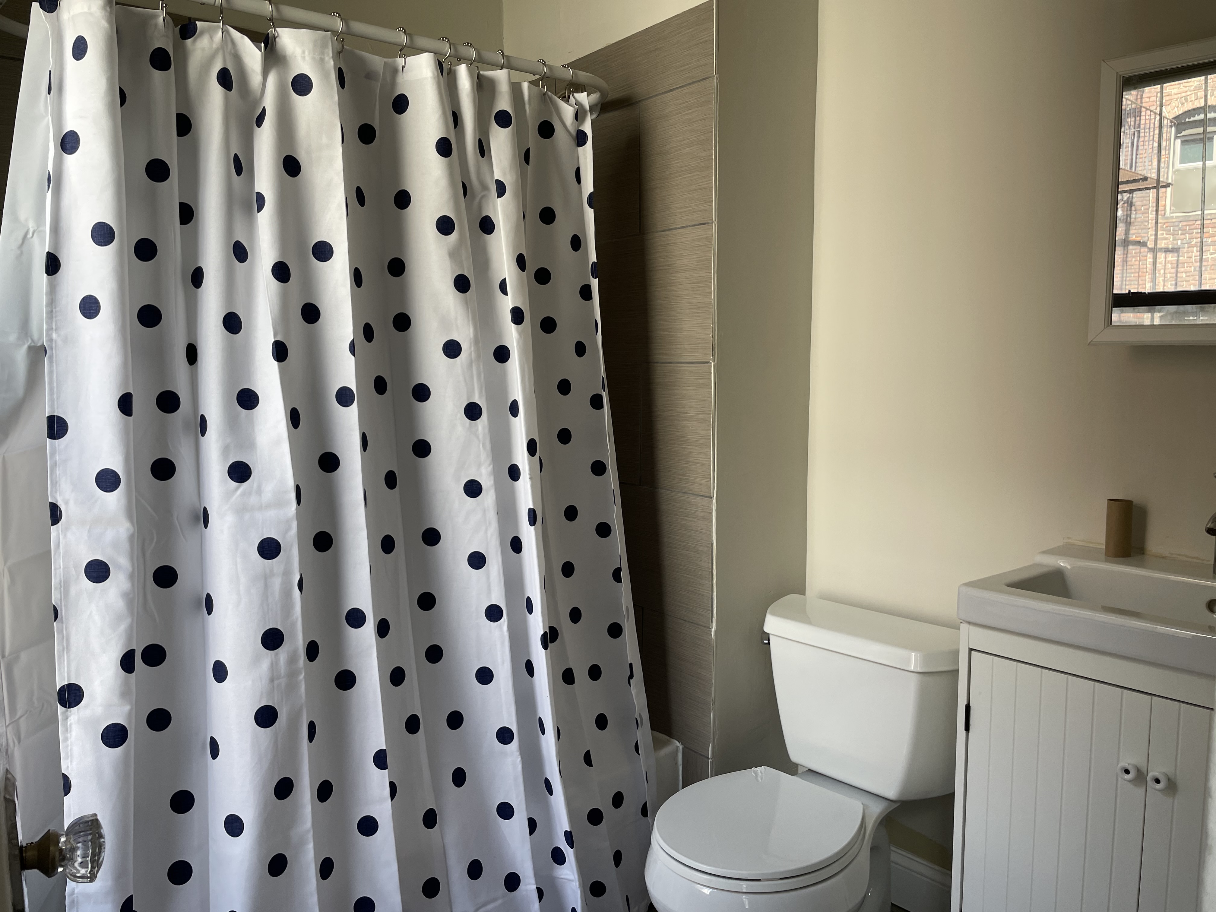 2 bed, 1 bath apartment for rent at 63 Phillips Unit 2, Beacon Hill — photo 13 of 17